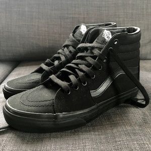 Unisex all black Vans Sk8 Hi mint condition